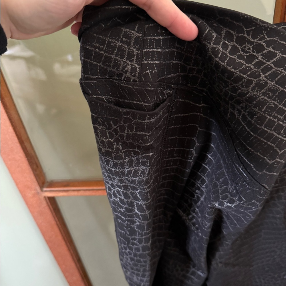 VS PINK Snake Print Leggings - Picture 3 of 5